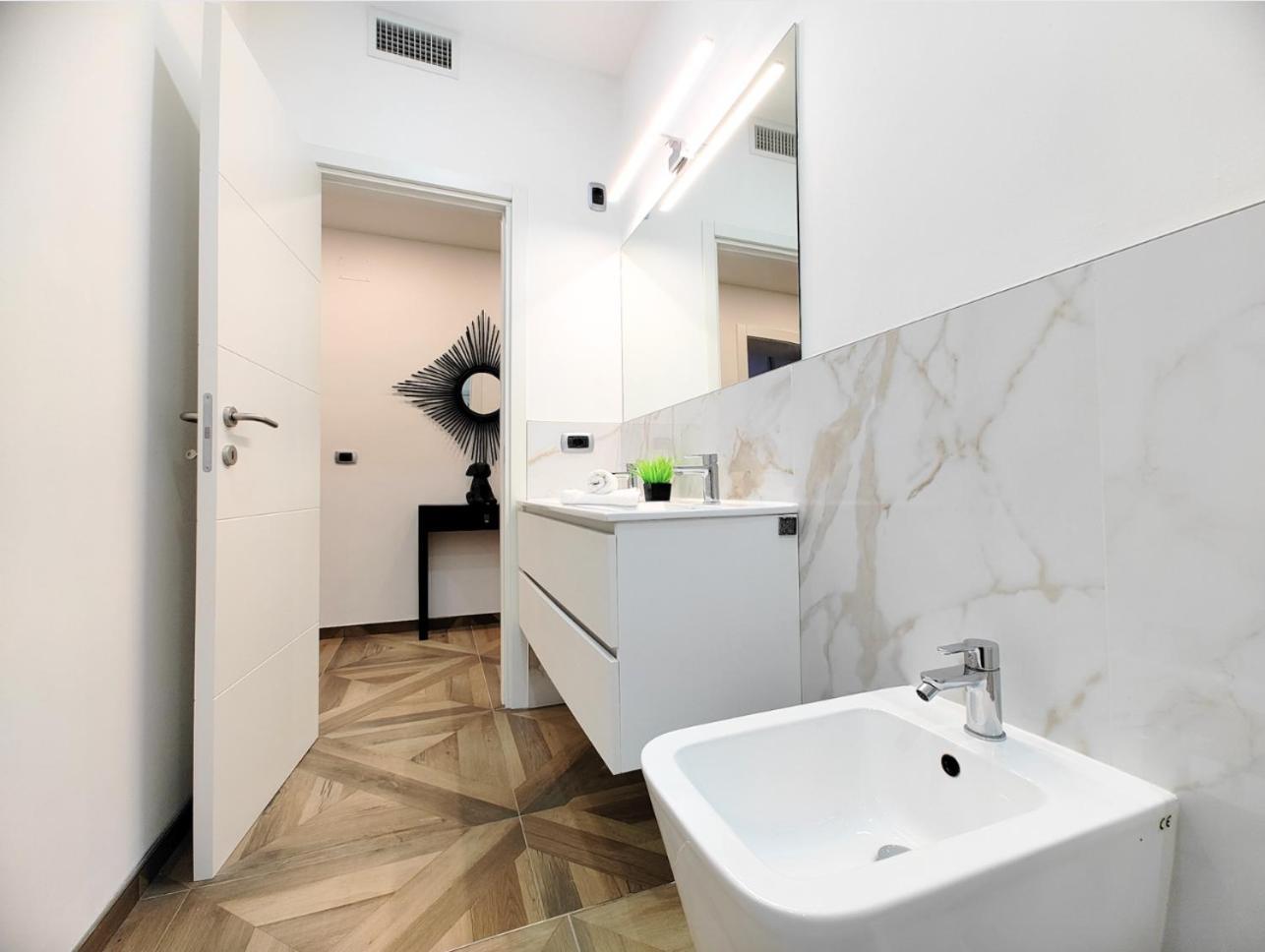 Trieste Stazione - Free Wifi Apartment Exterior foto